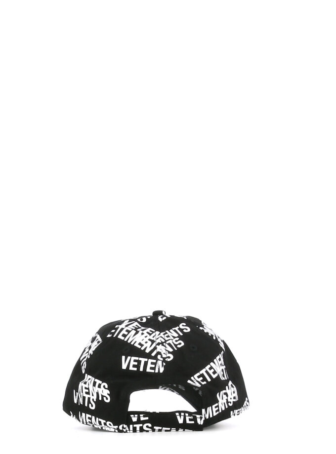 STAMPED LOGO CAP